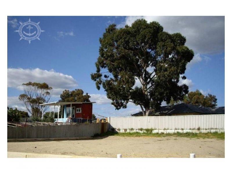 18 B Erpingham Road, Hamilton Hill WA 6163