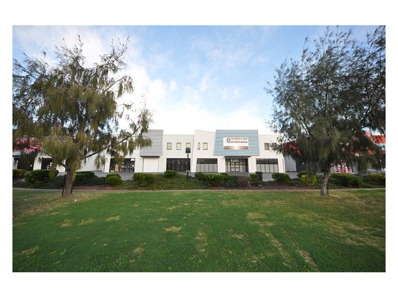 8 Pickard Ave, Rockingham WA 6168