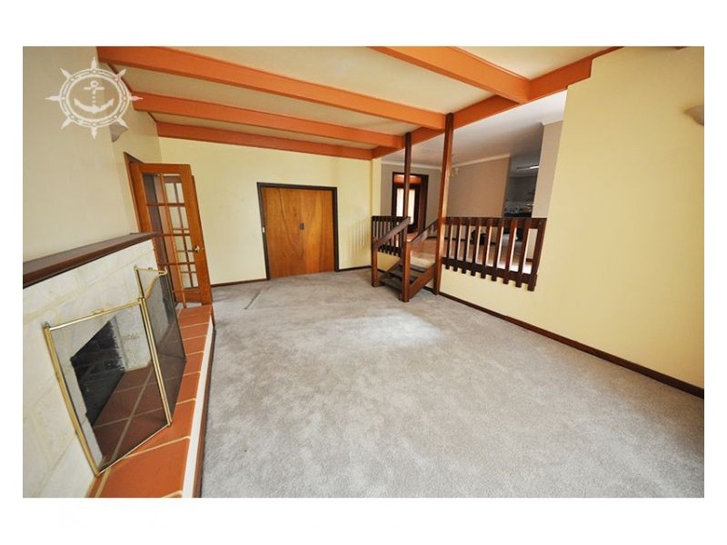 186 Henderson Road, Munster WA 6166