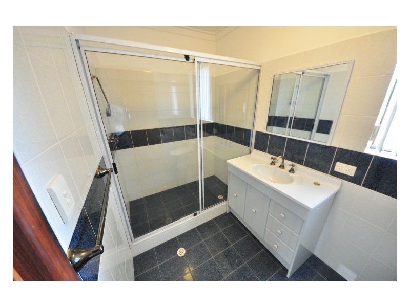 186 Henderson Road, Munster WA 6166