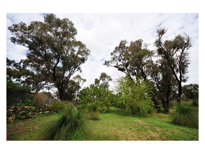 186 Henderson Road, Munster WA 6166