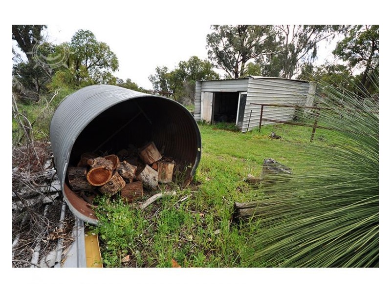 186 Henderson Road, Munster WA 6166