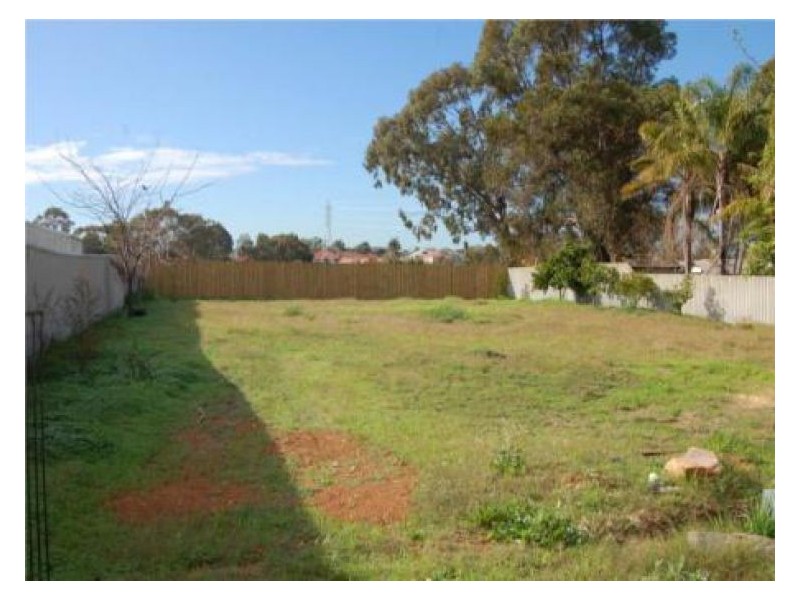 50 Davilak Avenue, Hamilton Hill WA 6163