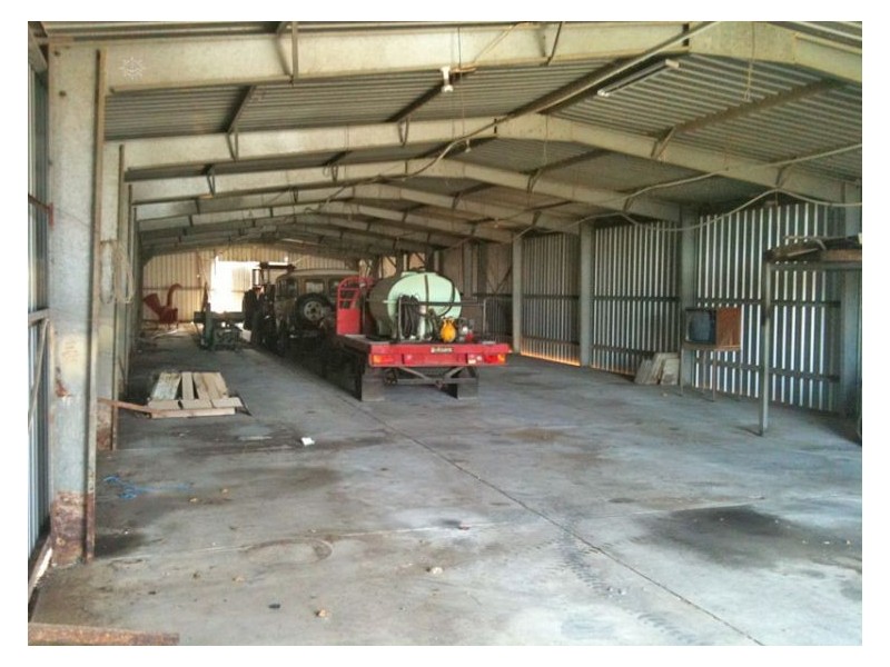 300 HENDERSON ROAD, Munster WA 6166