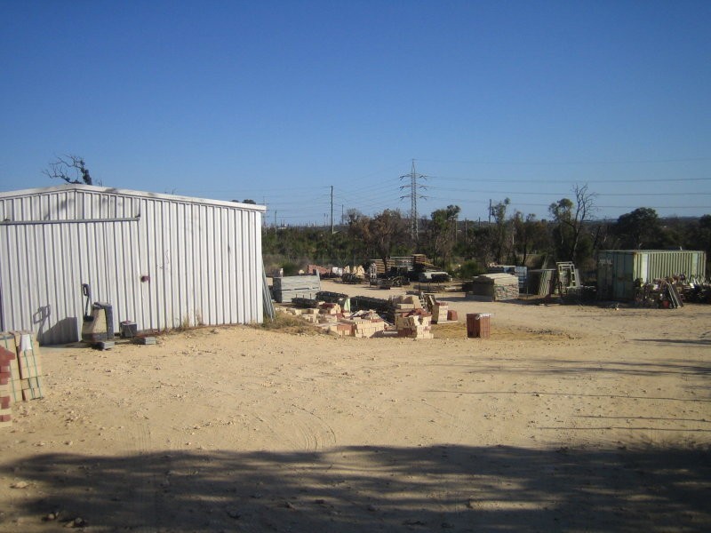 300 HENDERSON ROAD, Munster WA 6166