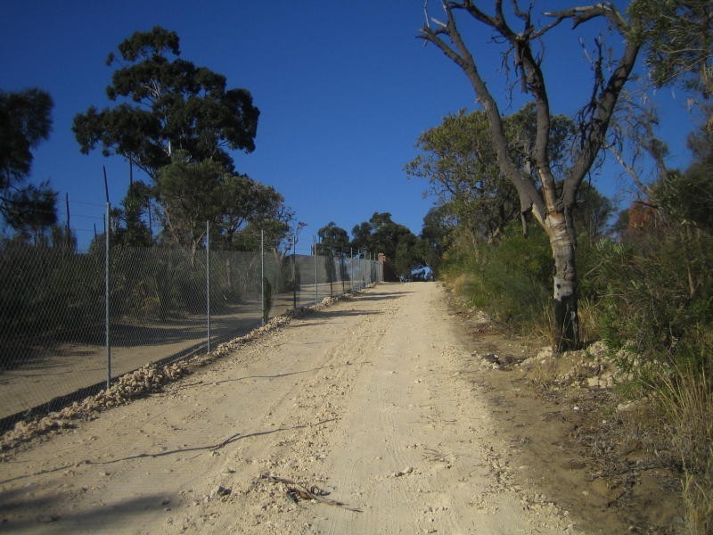 300 HENDERSON ROAD, Munster WA 6166