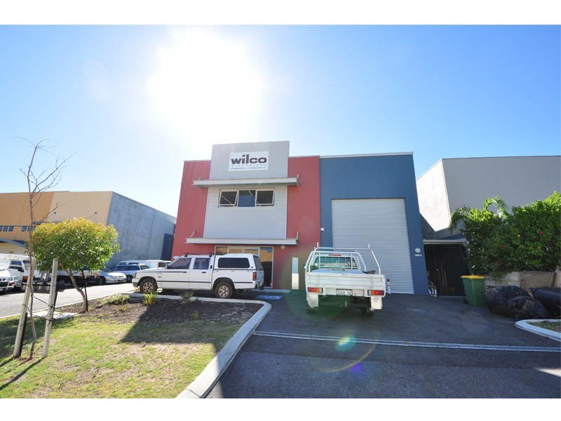 2/4 PARKINSON LANE, Kardinya WA 6163