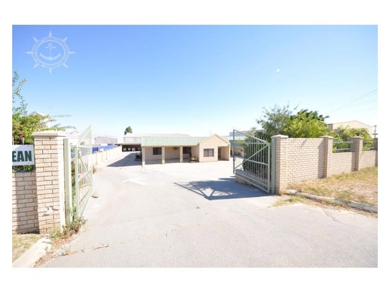 26 HOWSON WAY, Bibra Lake WA 6163