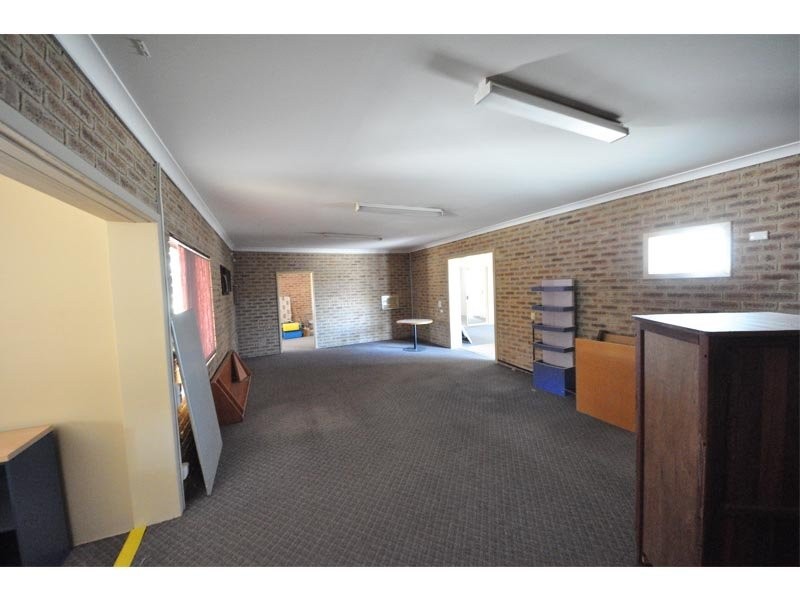 26 HOWSON WAY, Bibra Lake WA 6163