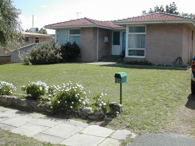 8 Warren Street, Beaconsfield WA 6162