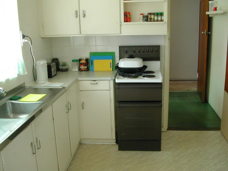 8 Warren Street, Beaconsfield WA 6162