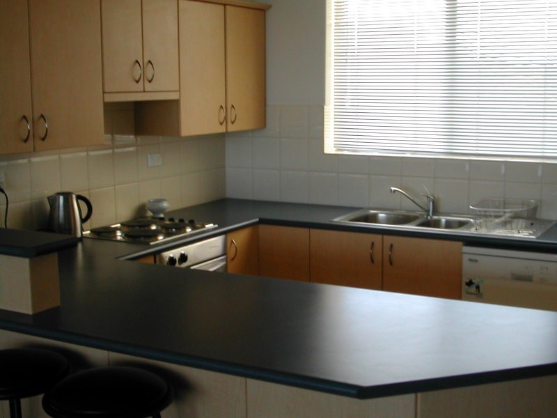 14/2 Angwin, East Fremantle WA 6158