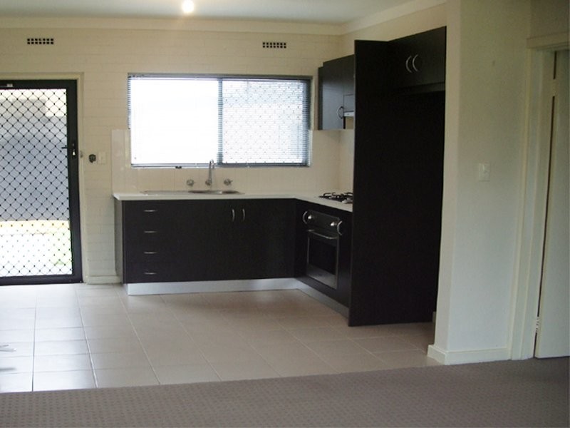 2/30 Lorraine Place, Hamilton Hill WA 6163