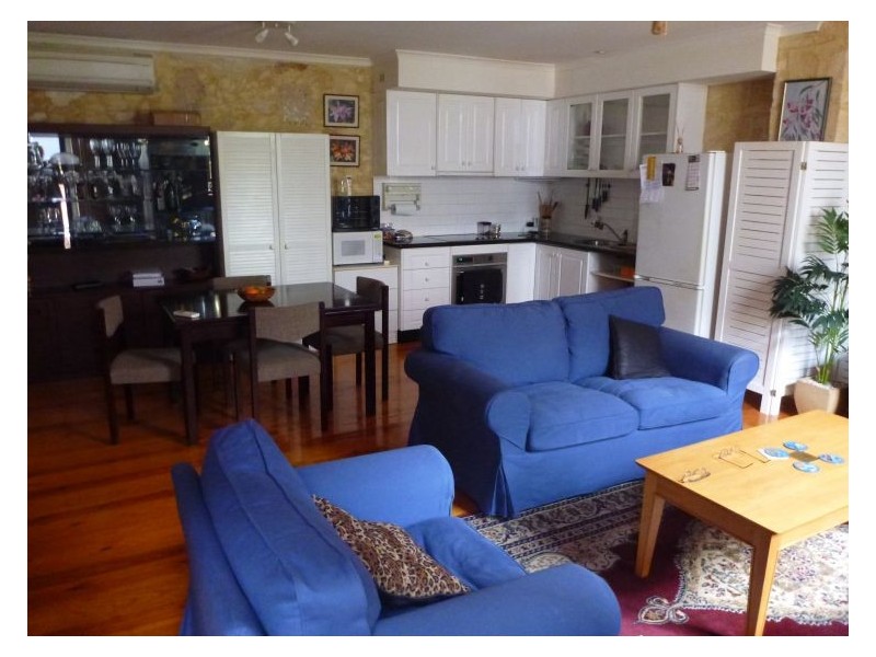 4/15 Essex Street, Fremantle WA 6160