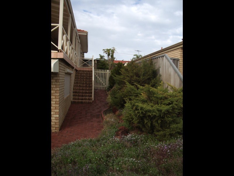 25 Jeffery Street, Beaconsfield WA 6162