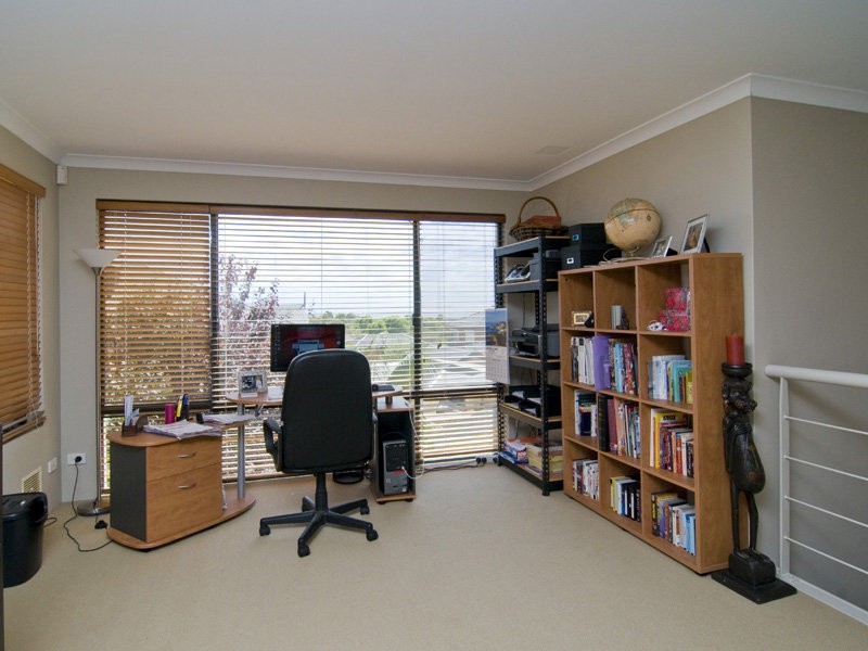 26 Geordie Court, Coogee WA 6166