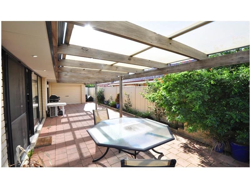 11 Caridean Way, Hammond Park WA 6164