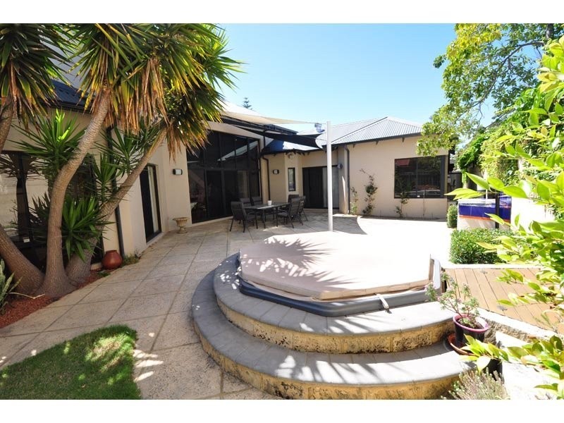 149 George Street, East Fremantle WA 6158