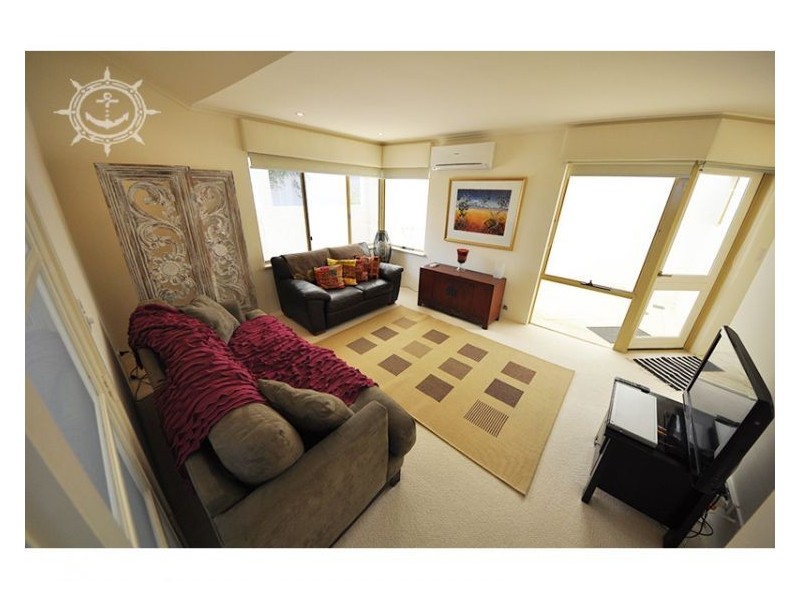 2/74 Preston Point Road, East Fremantle WA 6158