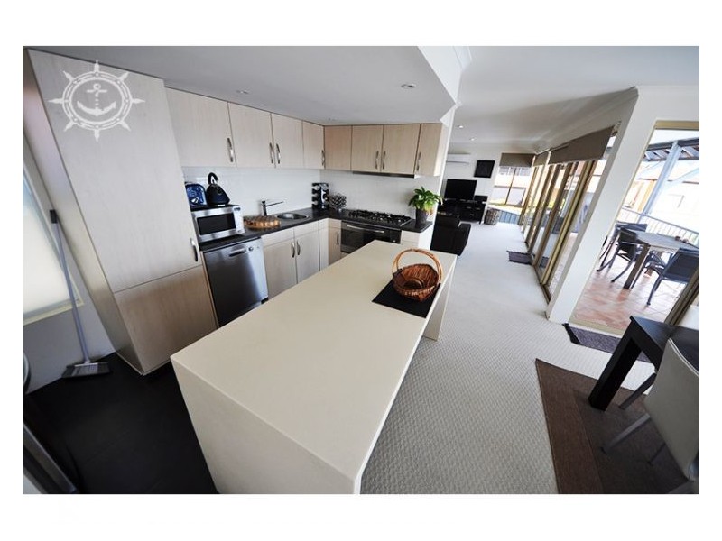 2/74 Preston Point Road, East Fremantle WA 6158