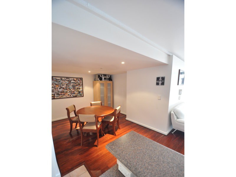 9/13 Cantonment Street, Fremantle WA 6160