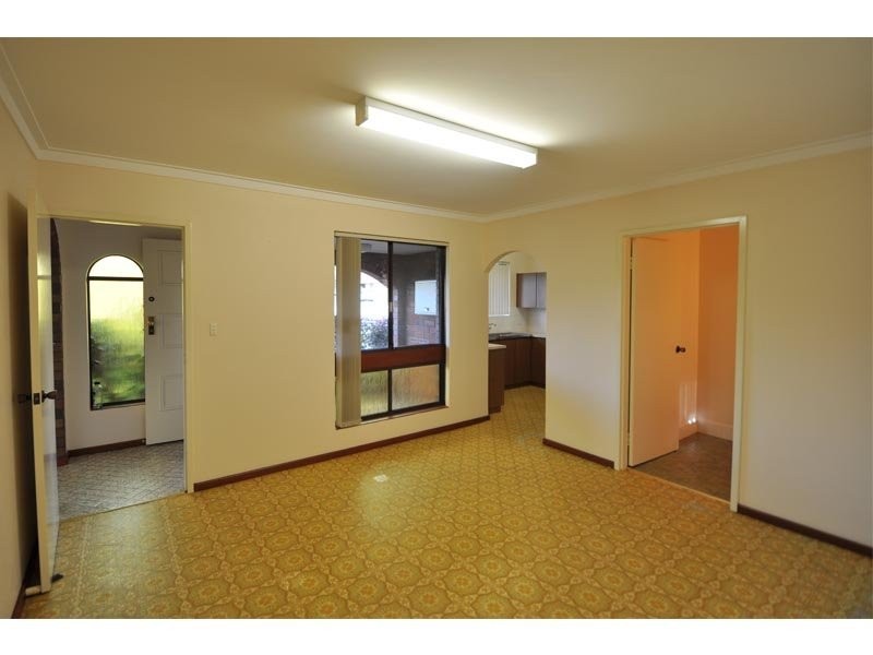 21 Strode, Hamilton Hill WA 6163