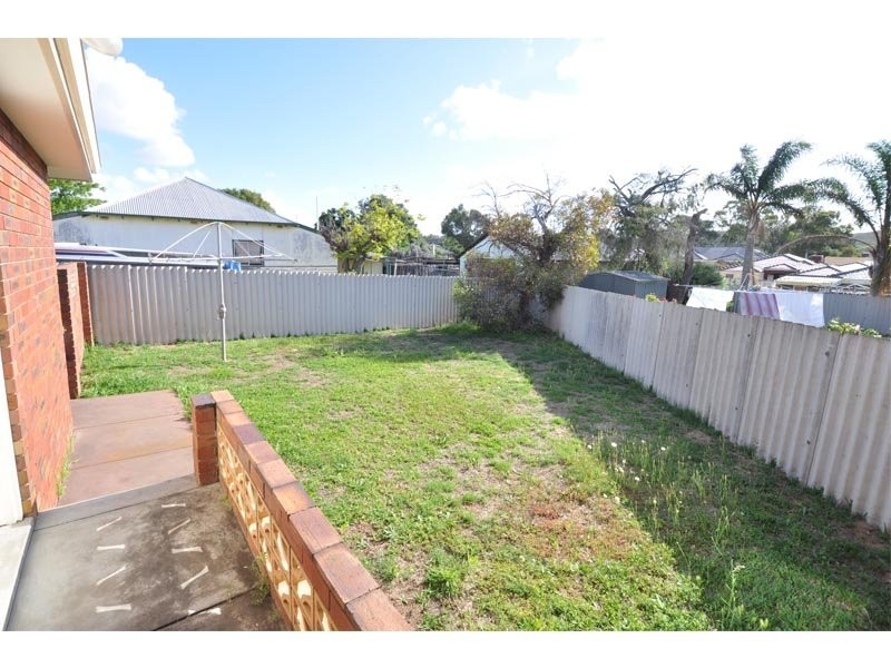 21 Strode, Hamilton Hill WA 6163