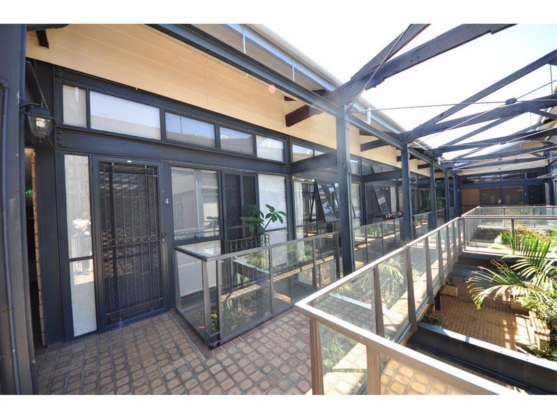 4/13-15 Cantonment Street, Fremantle WA 6160