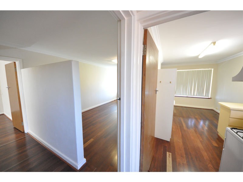 6B Deering Street, Beaconsfield WA 6162