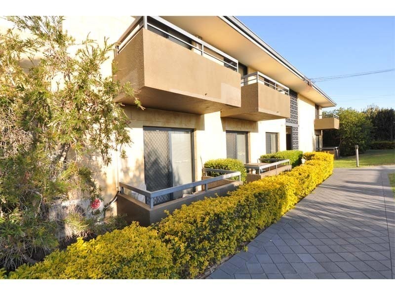 1/30 Lorraine Place, Hamilton Hill WA 6163