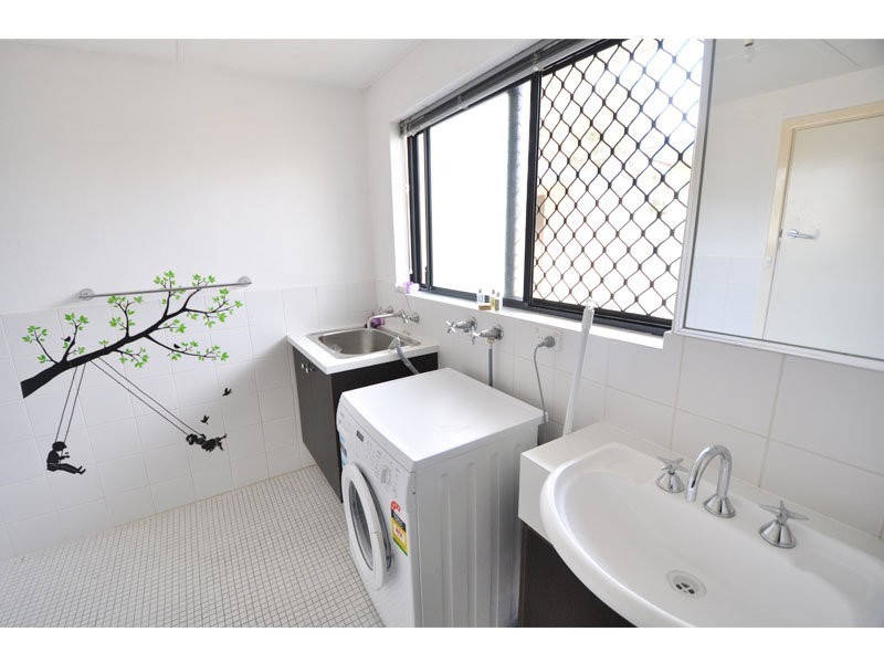 1/30 Lorraine Place, Hamilton Hill WA 6163