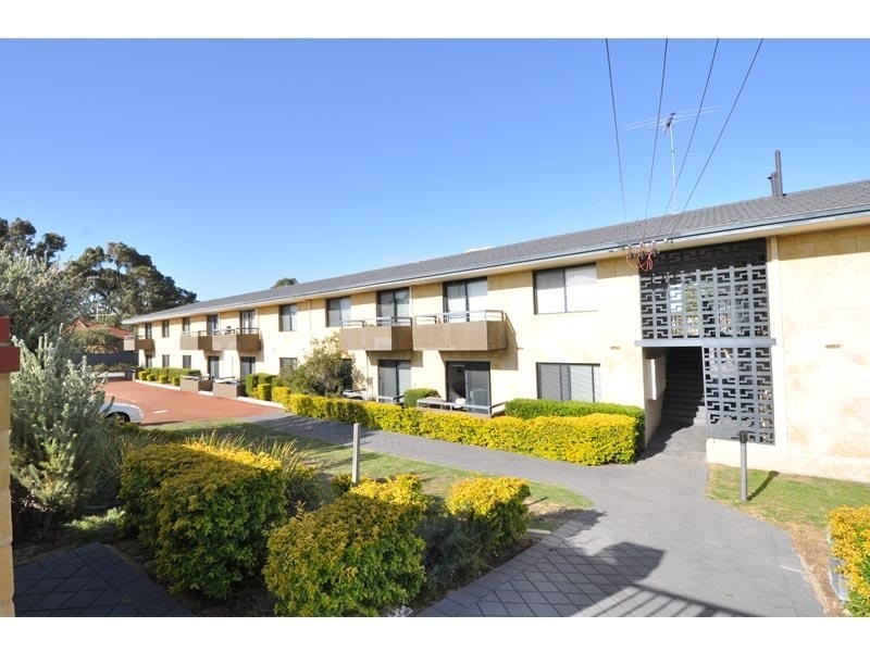 1/30 Lorraine Place, Hamilton Hill WA 6163