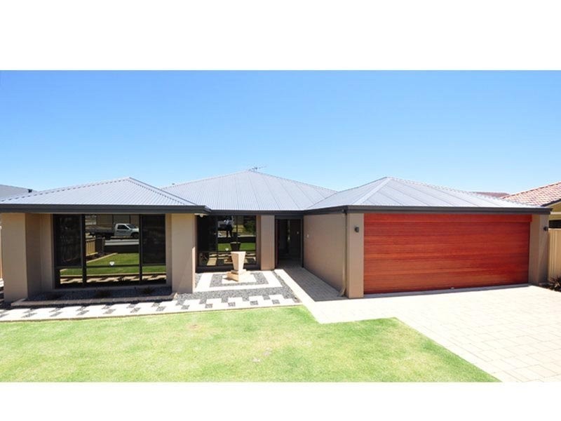 8 BINGHAM DRIVE, Success WA 6164