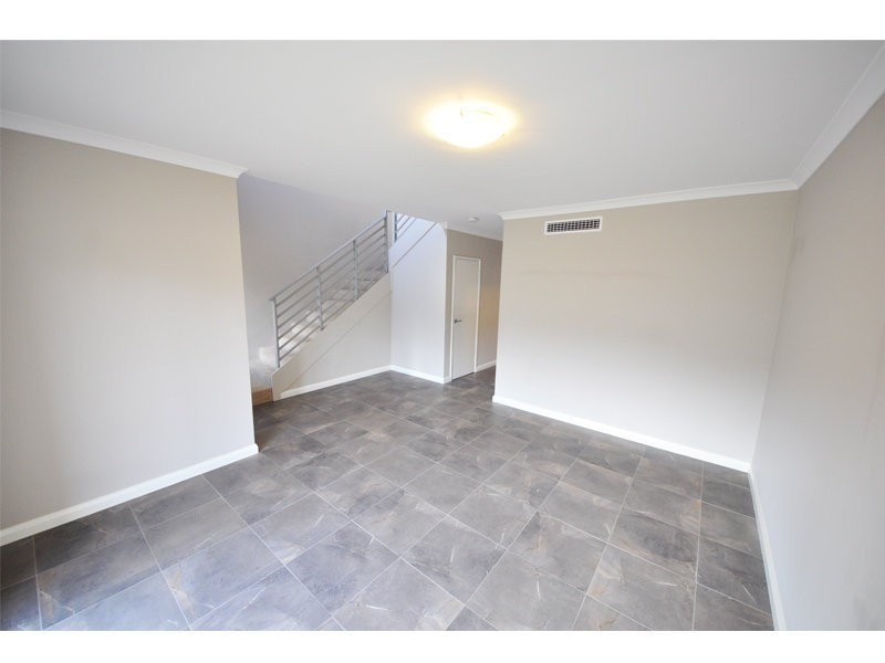 5B CIVIC PLACE, Stirling WA 6021