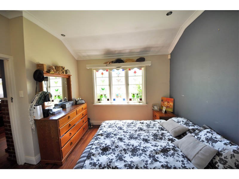 15 Waddell Road, Palmyra WA 6157