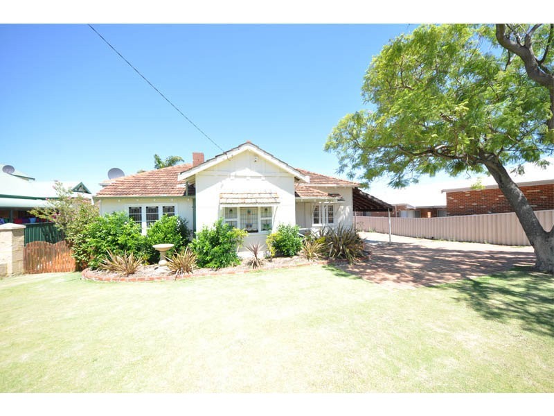 15 Waddell Road, Palmyra WA 6157