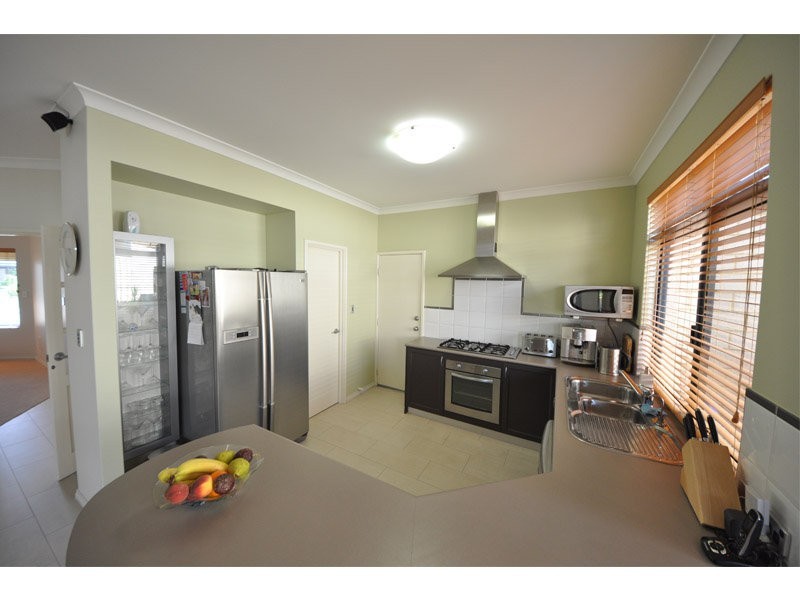 2 Greenwich Parade, Canning Vale WA 6155