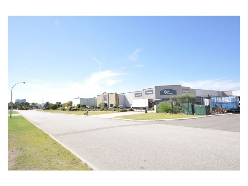 1/8 PICKARD AVENUE, Rockingham WA 6168