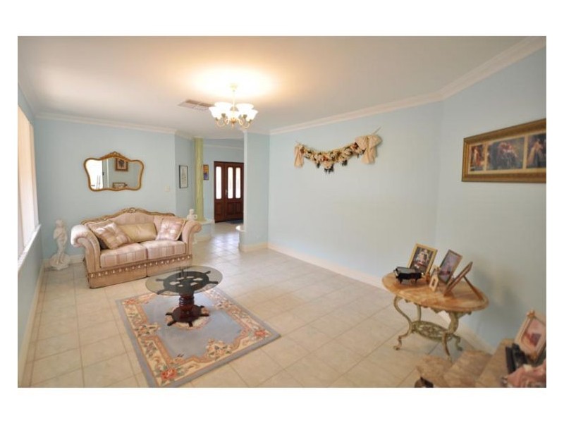 3 Azola Court, Coogee WA 6166