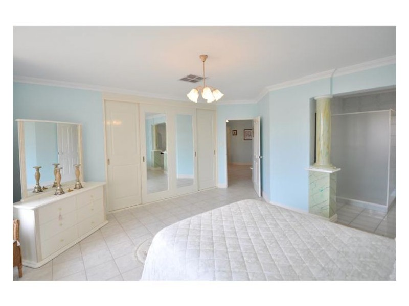 3 Azola Court, Coogee WA 6166