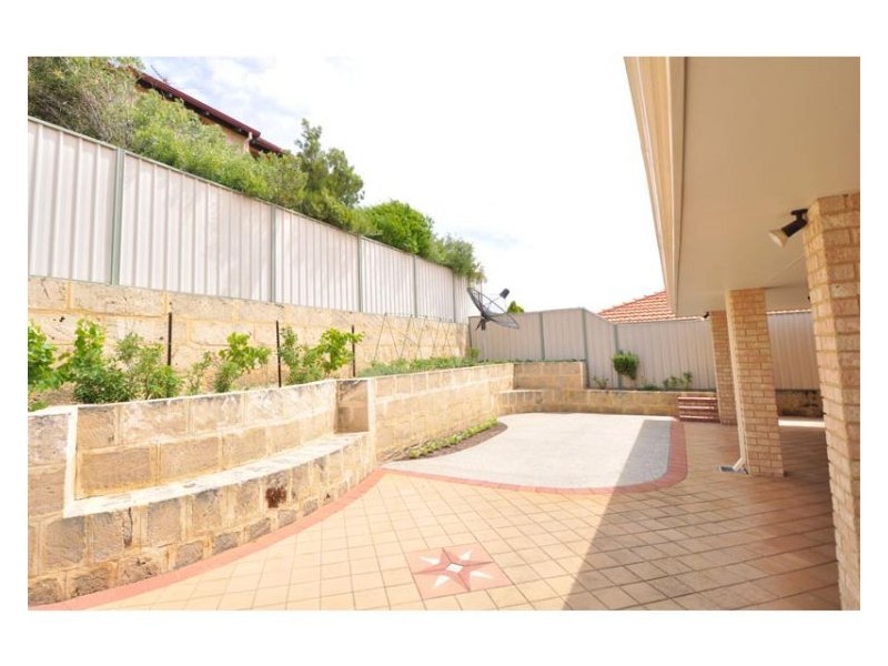 3 Azola Court, Coogee WA 6166