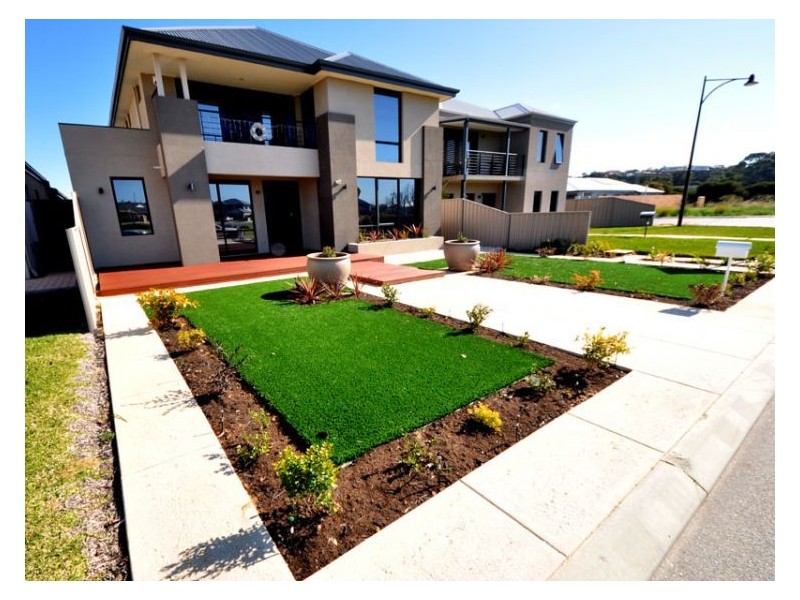 20 Leschenault Bvd, Munster WA 6166
