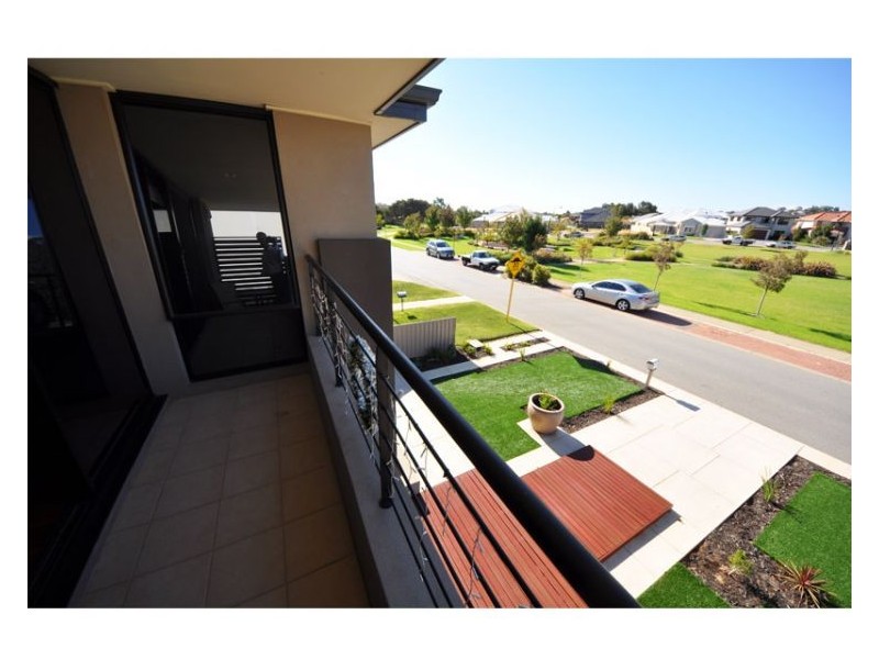 20 Leschenault Bvd, Munster WA 6166