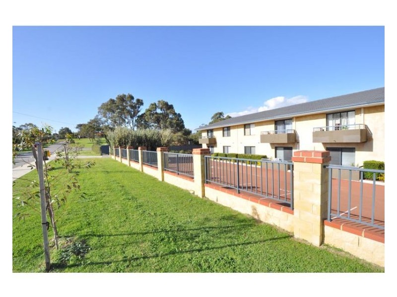 1/30 Lorraine Place, Hamilton Hill WA 6163