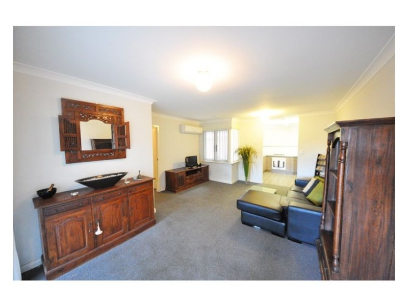 23 Rambures Way, Hamilton Hill WA 6163