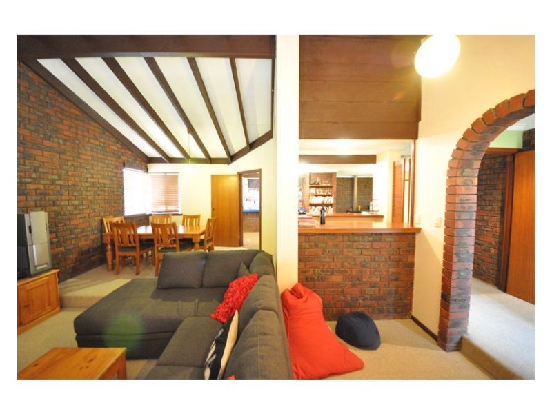 6 Stone Court, Bibra Lake WA 6163