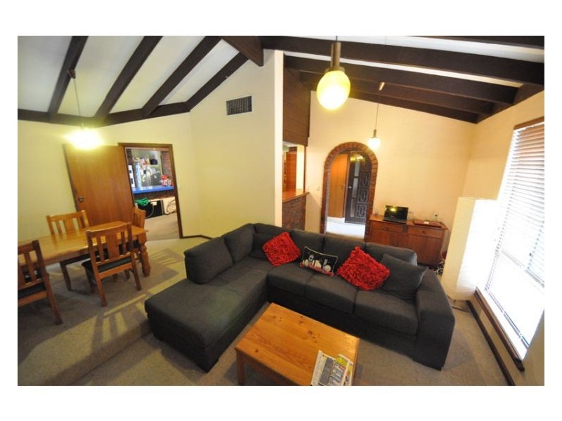 6 Stone Court, Bibra Lake WA 6163