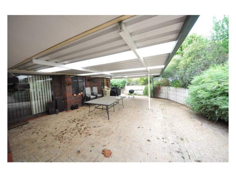 6 Stone Court, Bibra Lake WA 6163