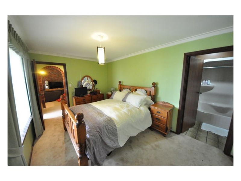 6 Stone Court, Bibra Lake WA 6163