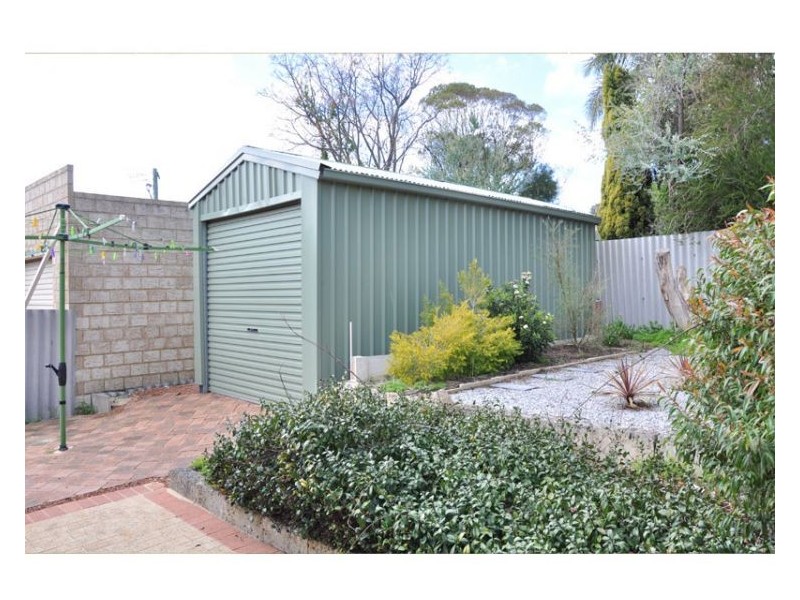 6 Stone Court, Bibra Lake WA 6163